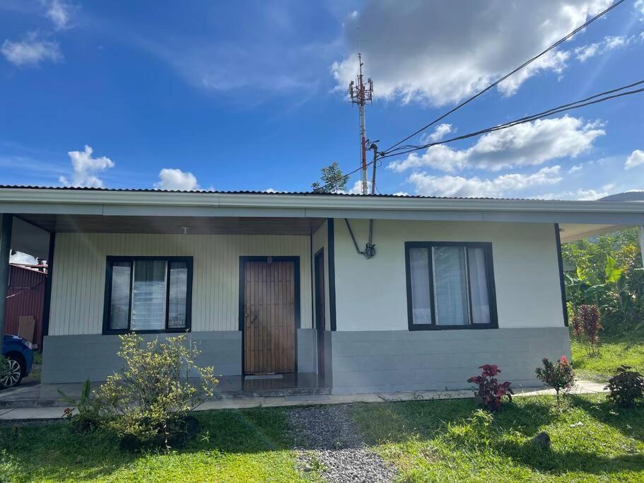 Large & Confortable Family House La Fortuna Eksteriør billede